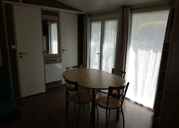 Mobil-home 75 Au Le Rioumajou Кемпинг